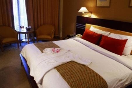 Tiara Medan Hotel & Convention Center Ngoại thất bức ảnh